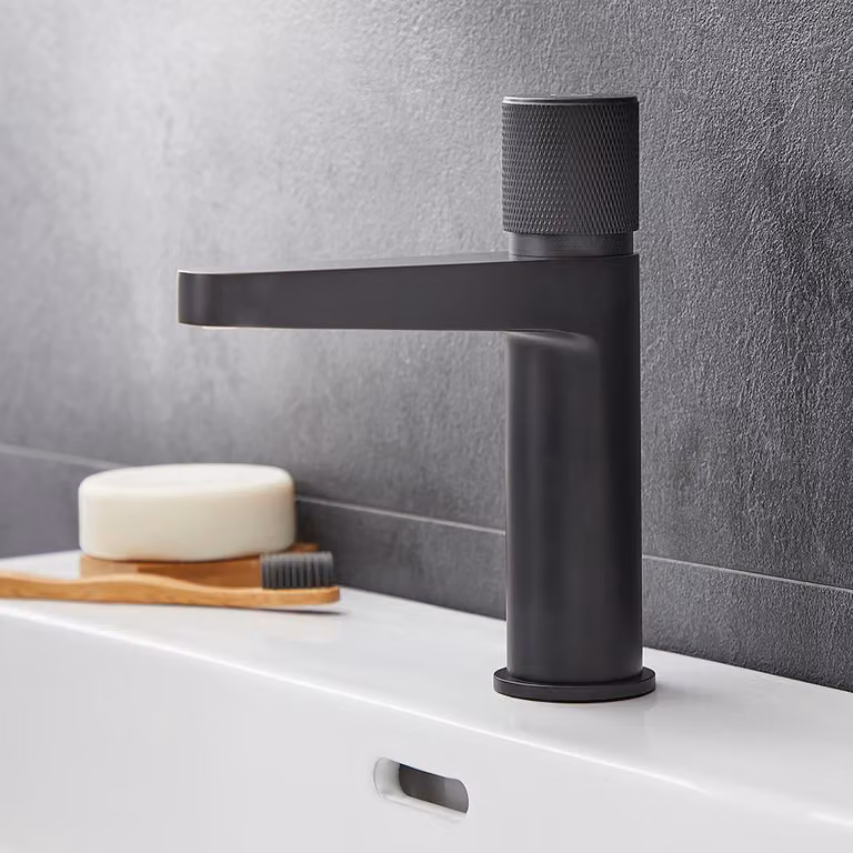 Miscelatore Monoforo Moderno con Pulsante