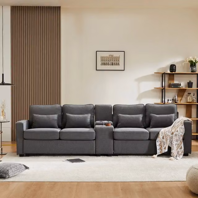 Divano 4 posti REDOM in lino grigio scuro con console, porta bicchieri, ricarica USB e 4 cuscini L: 290 cm, P: 83 cm, H: 88 cm