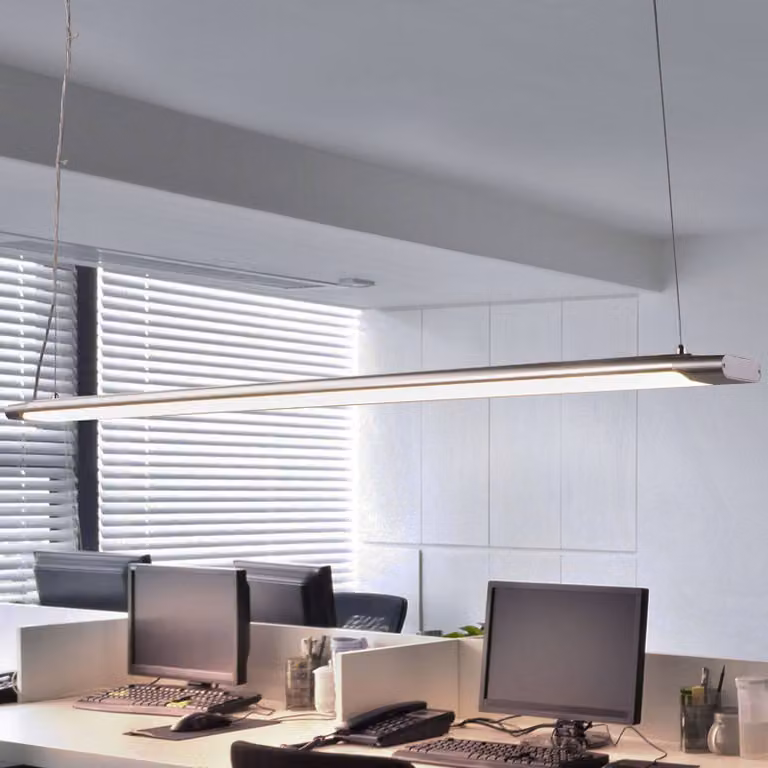 Lampada LED a sospensione Arcchio Vinca, 120 cm, 3.450 lm, 4.000 K Vinca, Alluminio / Grigio / Zincato, Studio / Ufficio, Plastica, Moderno