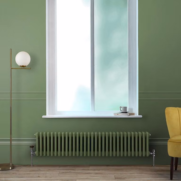 Radiatore Tradizionale Orizzontale Tradizionale a Tripla Colonna Verde (Reseda Green) -   300mm x 1415mm - Regent