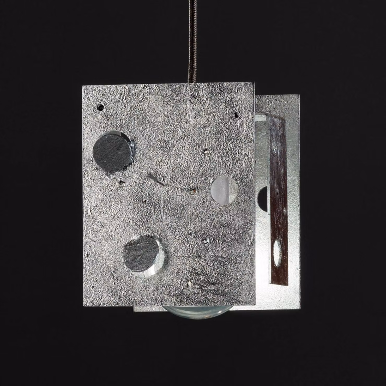 Knikerboker Lampada a sospensione Buchi, dimmerabile, Alluminio / Grigio / Zincato, Soggiorno / Sala da pranzo, Metallo, Design, Lampada a sospensione