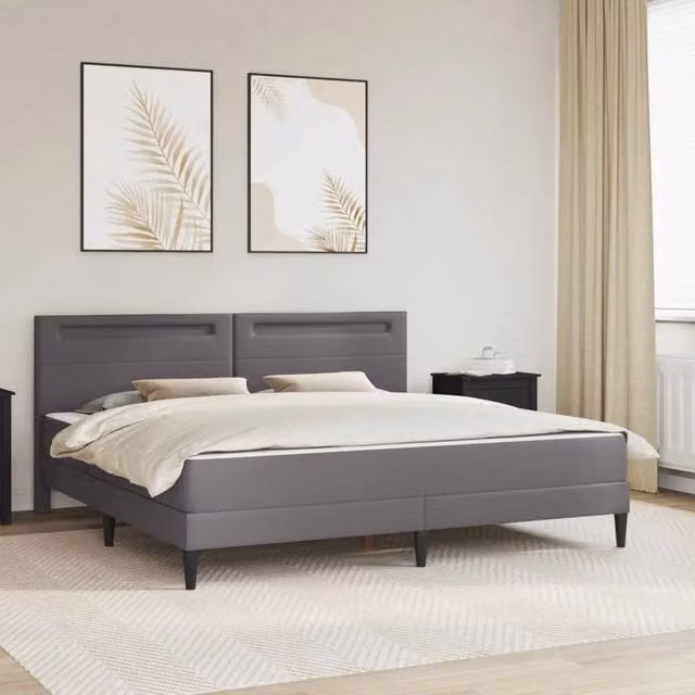 Struttura letto con materasso Grigio 200 x 200 cm Similpelle 3415009