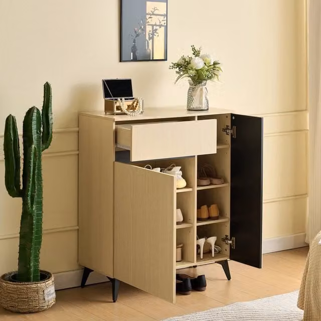 Scarpiera moderna Mivray con 2 ante, 1 cassetto e ripiani regolabili in MDF e metallo, L: 75 cm, P: 35 cm, H: 90 cm