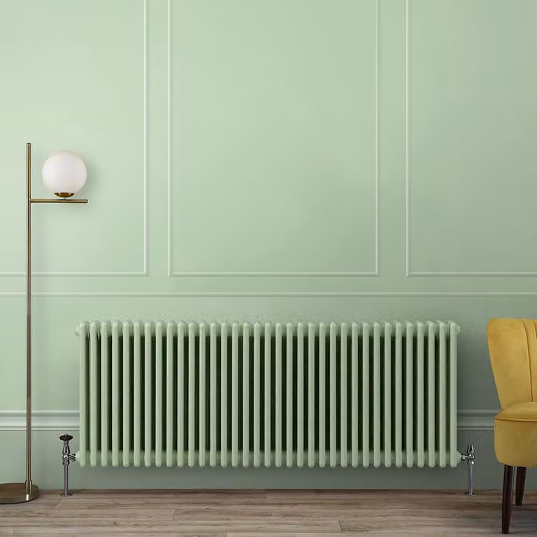 Radiatore Tradizionale a Tripla  Colonna Orizzontale Verde (Pippin Green) - 600mm x 1595mm - Regent
