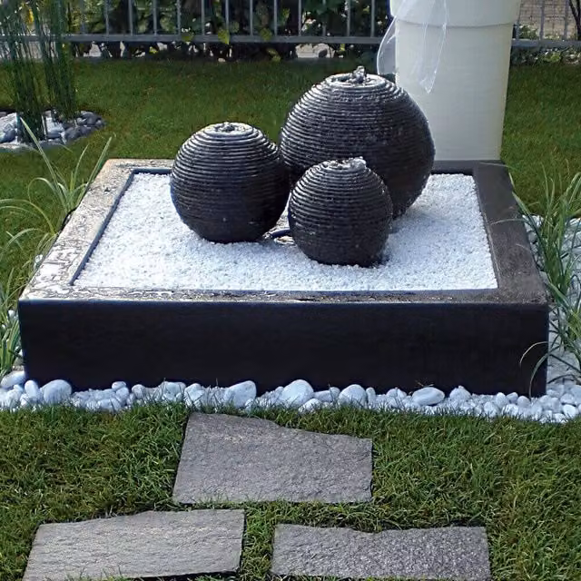 Set di 3 Sfere per Cascata Artificiale da Giardino GIORDANOSHOP in Fibreglass Nere con LED e Pompa, H: 120 cm, L: 40 cm, P: 25 cm