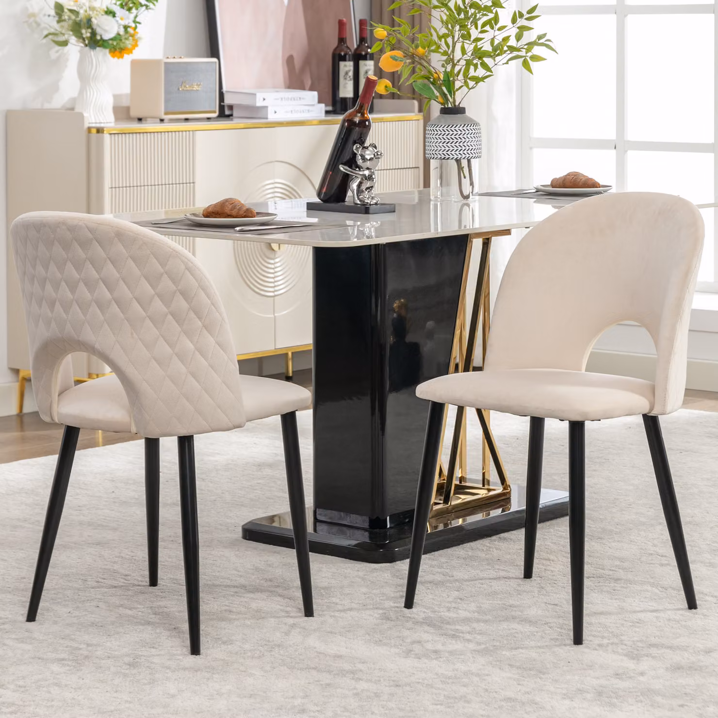 Set di 2 sedie per sala da pranzo Flieks, sedie da pranzo imbottite con gambe in metallo, sedie da cucina con piedini regolabili, sedie da soggiorno con rivestimento in velluto, beige