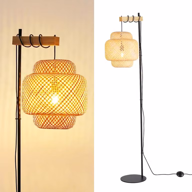 lampada da terra "ANJA" in legno e vimini con paralume in bambù, interruttore a pedale e design moderno per soggiorno o cucina