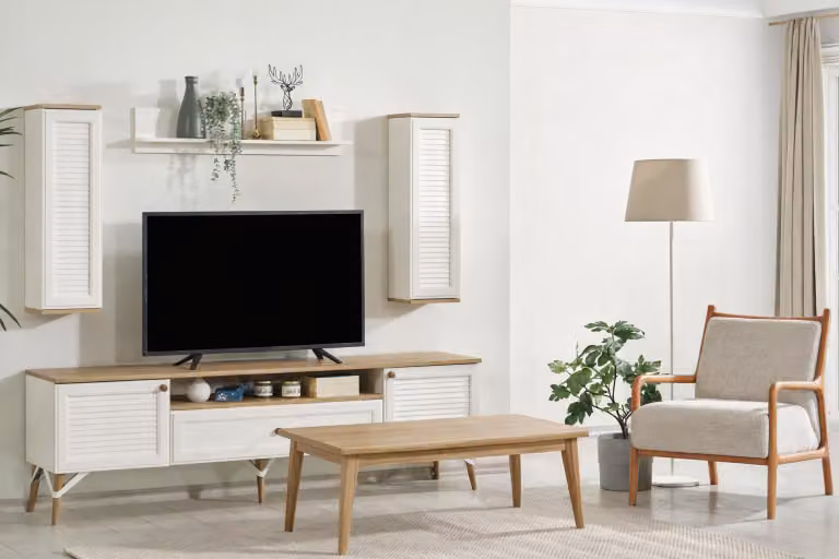 Set moderno composto da un mobile basso per la TV, un tavolino e 2 mensole da parete, in stile contemporaneo