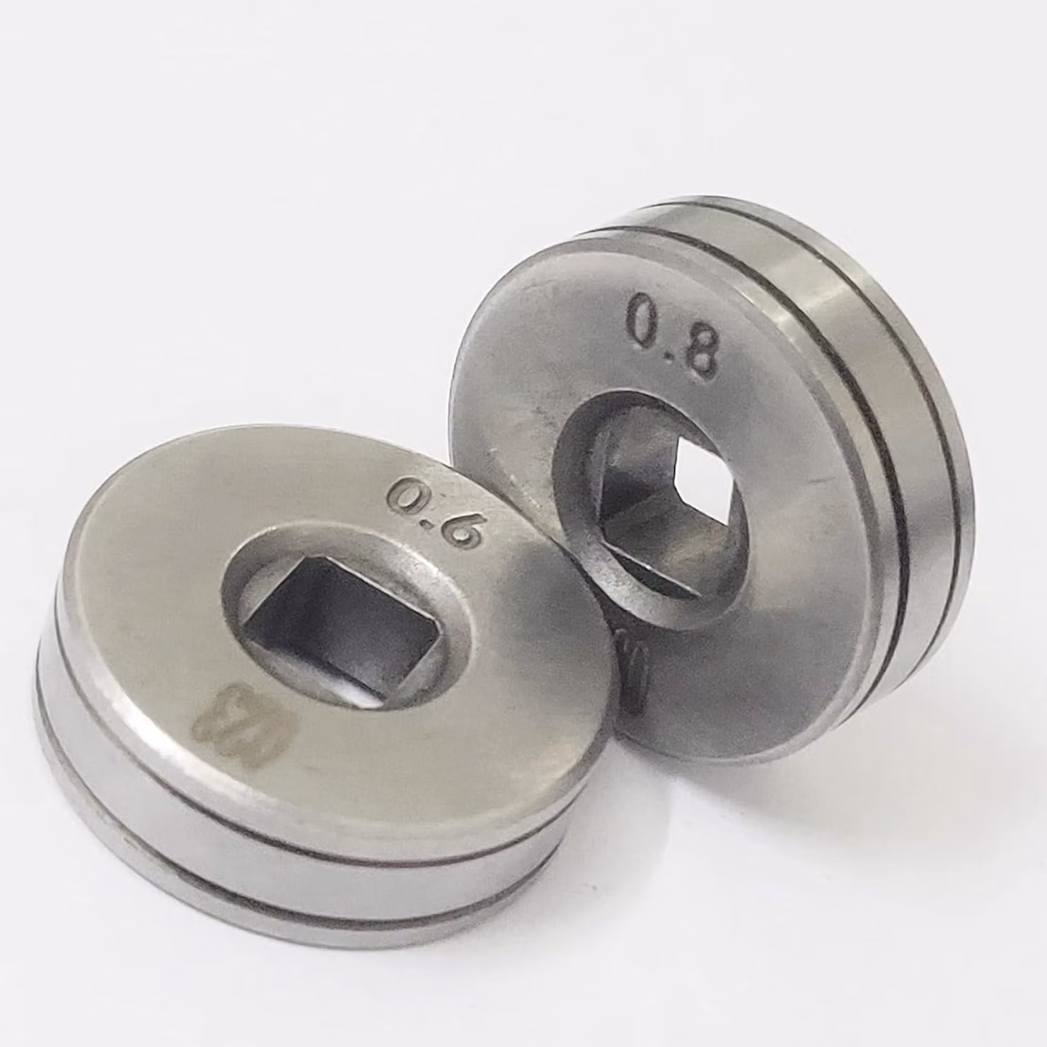Alimentazione del filo 2 pezzi - 25 mm di diametro esterno - 7,5 mm di larghezza - Compatibile con SSJ16 - Saldatura MIG/MAG - Ben costruito - Rulli per filo