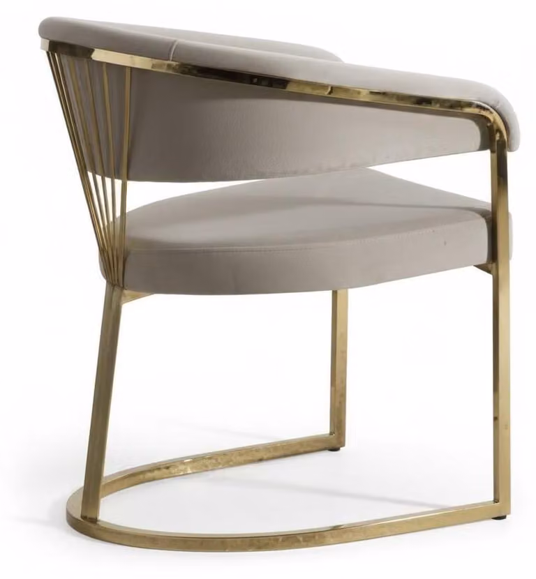 Elegante sedia con struttura in metallo dorato e rivestimento in tessuto beige