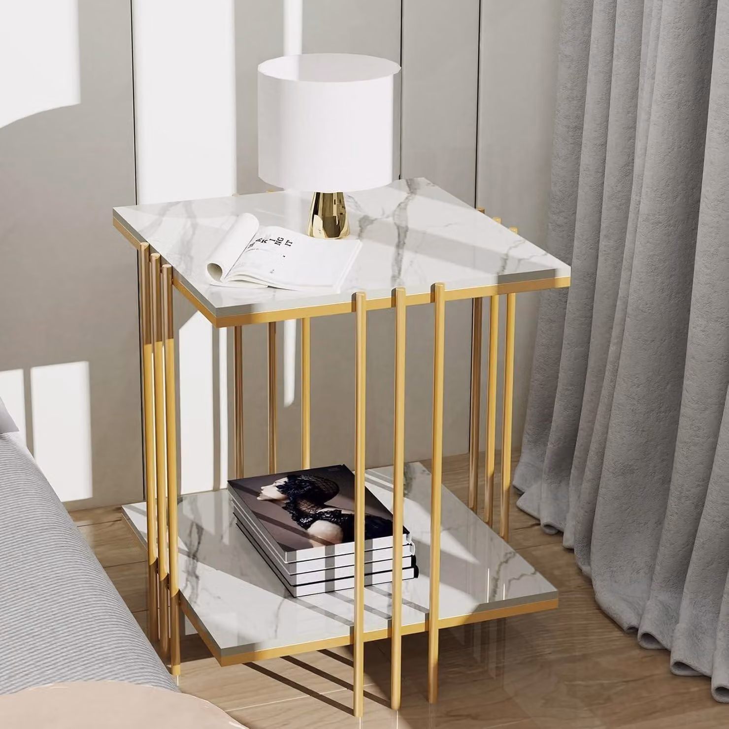 Tavolino da caffè - Tavolino laterale - Comodino - Tavolino di servizio - Tavolino da soggiorno - Piano in marmo bianco - Struttura in metallo dorato