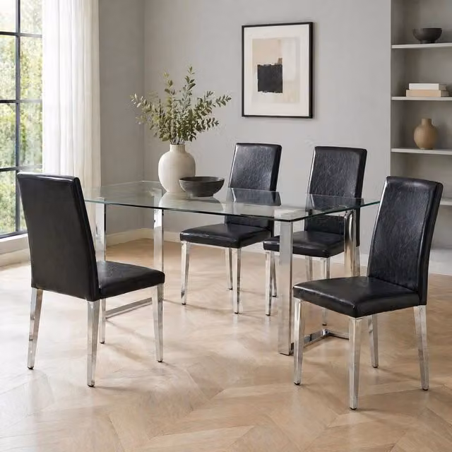 Set di 4 sedie da pranzo MIVRAY in similpelle nera con gambe in metallo argentato e schienale curvo