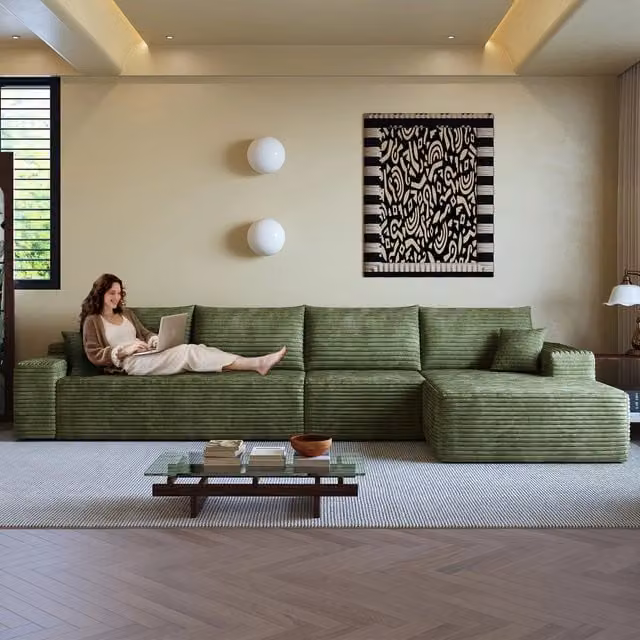 Divano angolare con chaise longue ¨C Minimal ¨C velluto verde 340cm