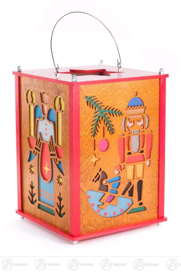 Lanterna decorativa a tema natalizio, con angelo, minatore, soldatino e chiesa di Seiffen. Dimensioni: 19 cm x 37 cm x 19 cm. NUOVO