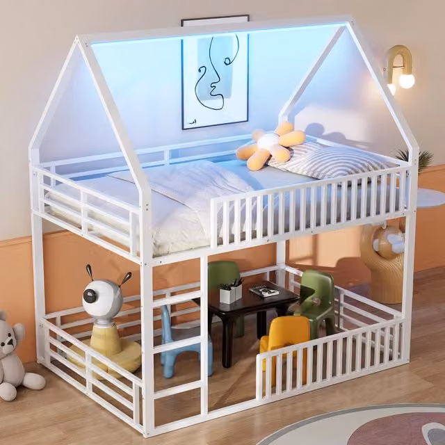 Letto a casetta matrimoniale OKWISH in metallo bianco con illuminazione LED sottostante, L/P/H: 140 x 200 x 145 cm