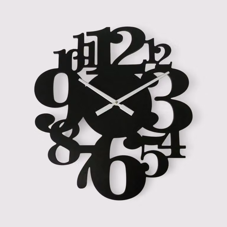 Scabiosa - Orologio da parete nero moderno con numeri sparsi