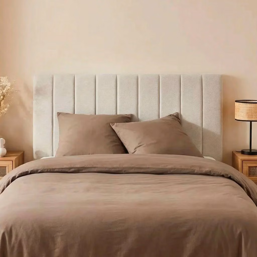 Testiera da letto Sweeek in tessuto imbottito grigio chiaro, L: 170 cm – 2