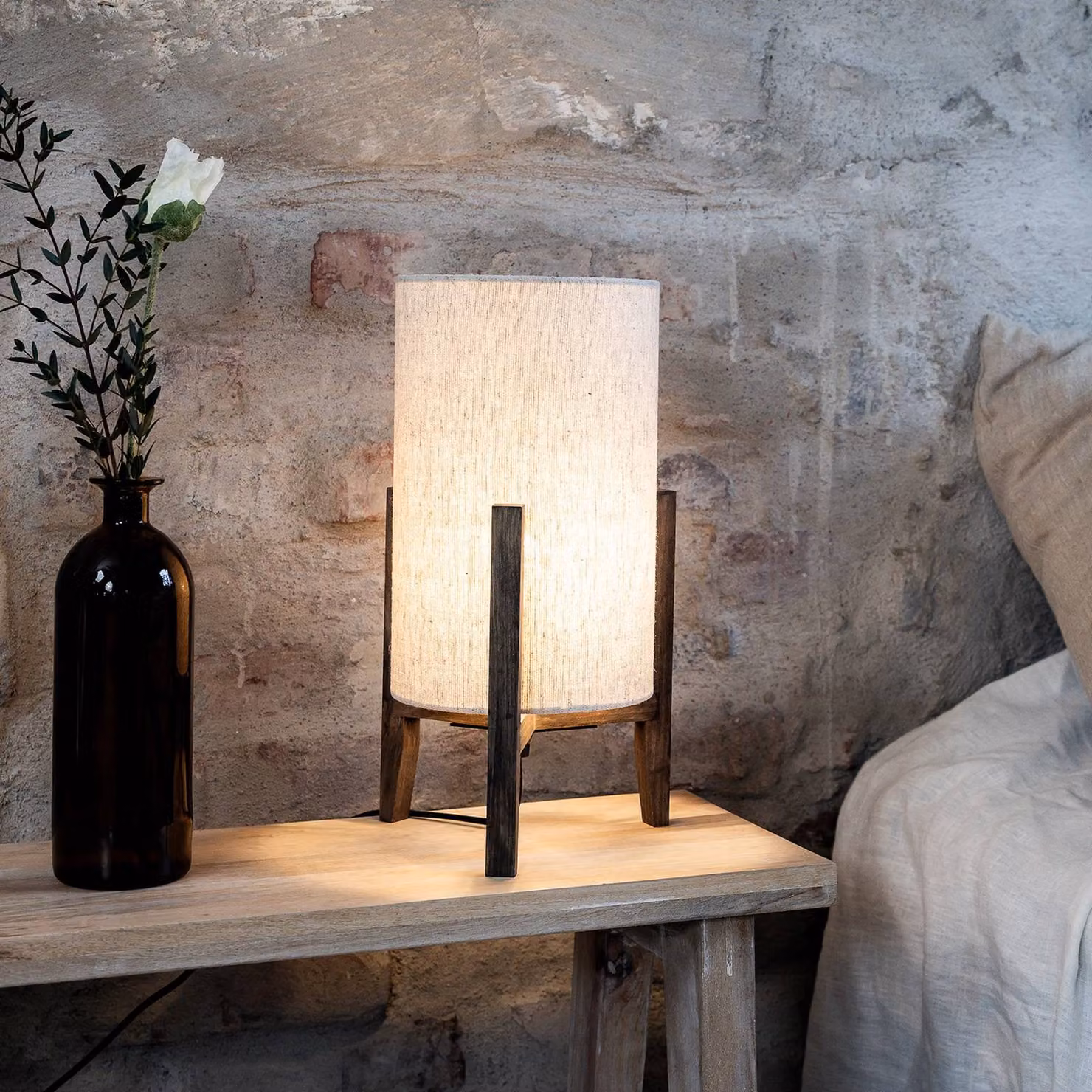Markslöjd Lampada da tavolo Eruca, Legno scuro, Soggiorno / Sala da pranzo, Legno, Scandinavo, Lampada da tavolo
