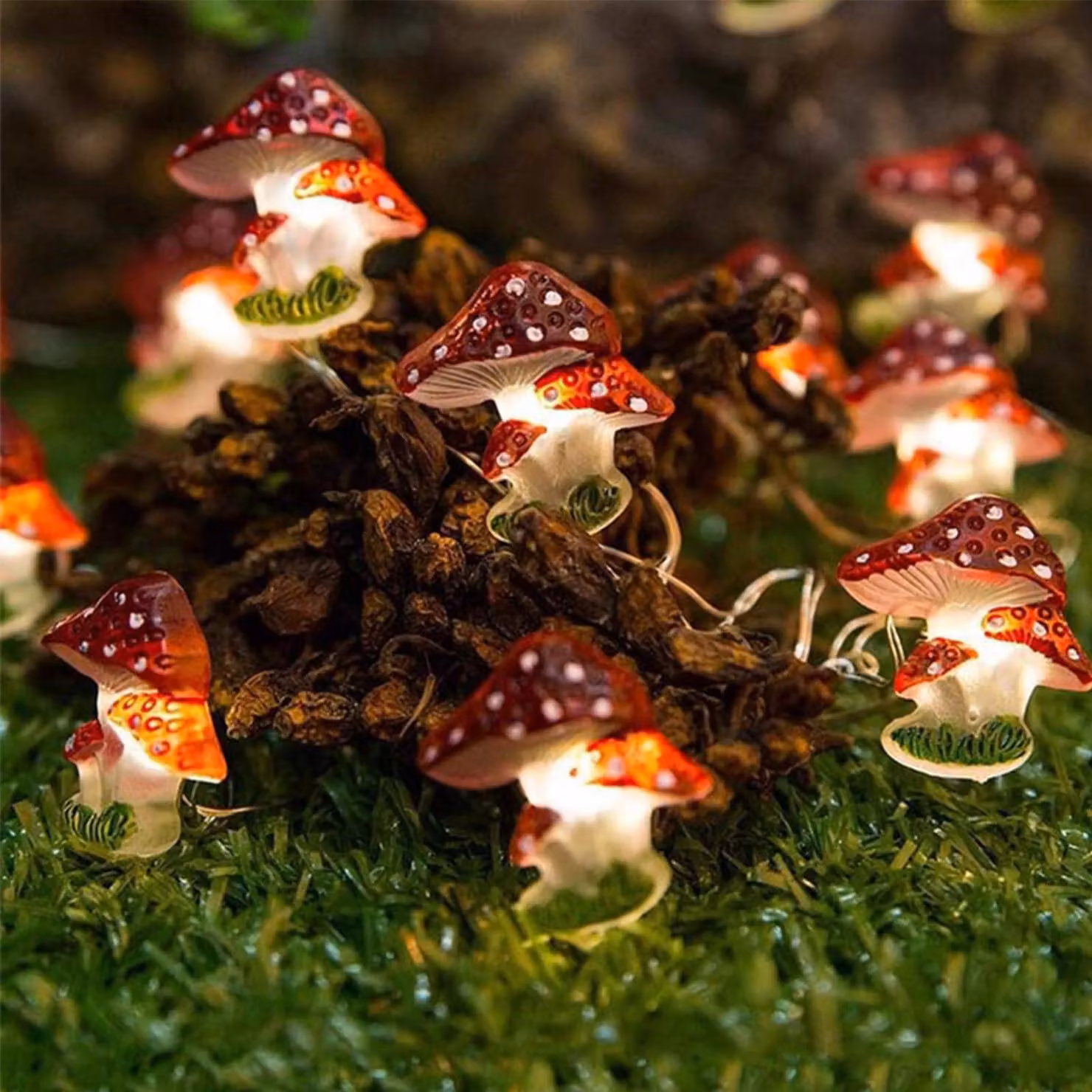 Catena luminosa a forma di fungo, 20 LED, 2 metri, alimentata a batteria, rosso e bianco
