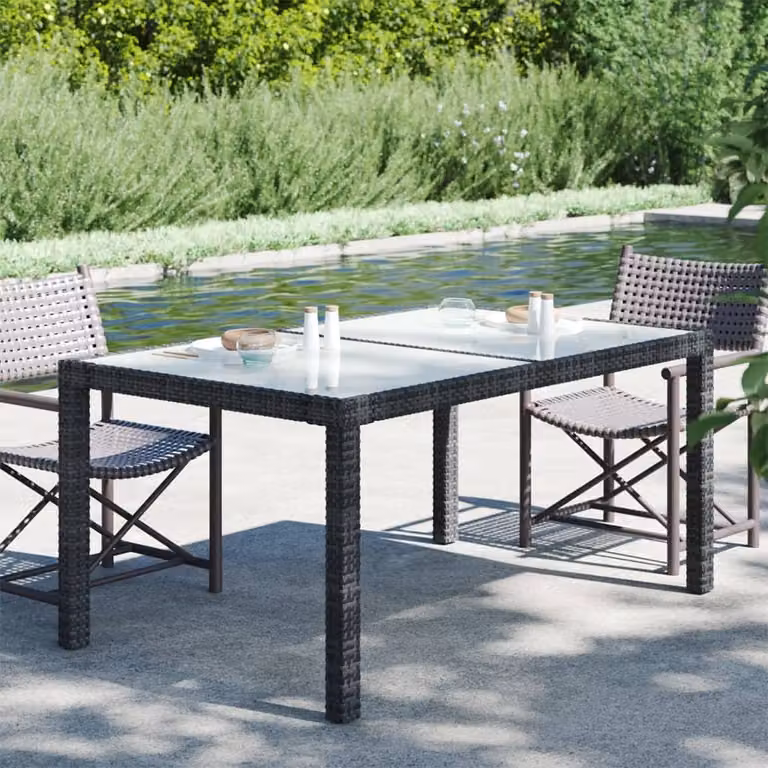 The Living Store Tavolo da giardino 150x90x75 cm Vetro temperato Poly Rattan Nero