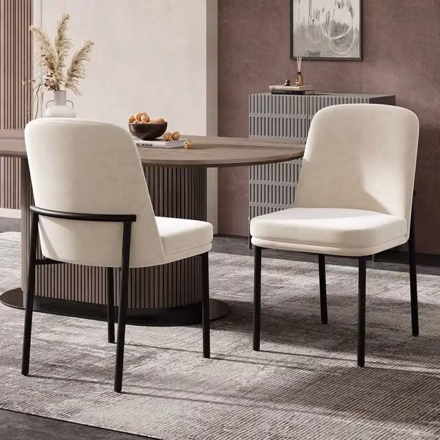 Set di 2 sedie da pranzo Minimal beige in velluto con gambe in metallo nero e design moderno imbottito