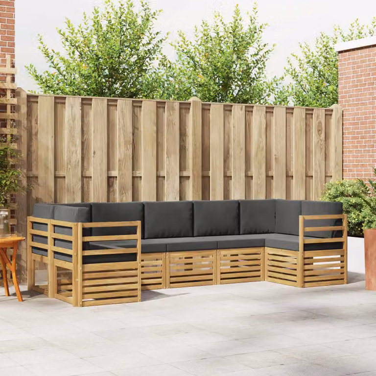 vidaXL Set di divani da esterno a L composto da 7 pezzi in legno di acacia con cuscini bianchi e antracite
