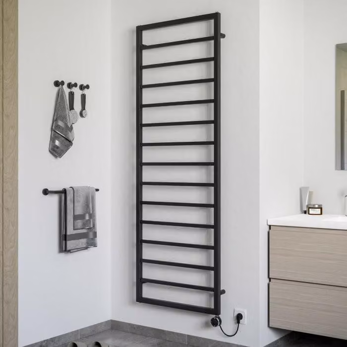 Sturotec Bath 3 E, radiatore elettrico da bagno, dimensioni 60 x 172 cm, completamente elettrico, con termostato ambiente integrato