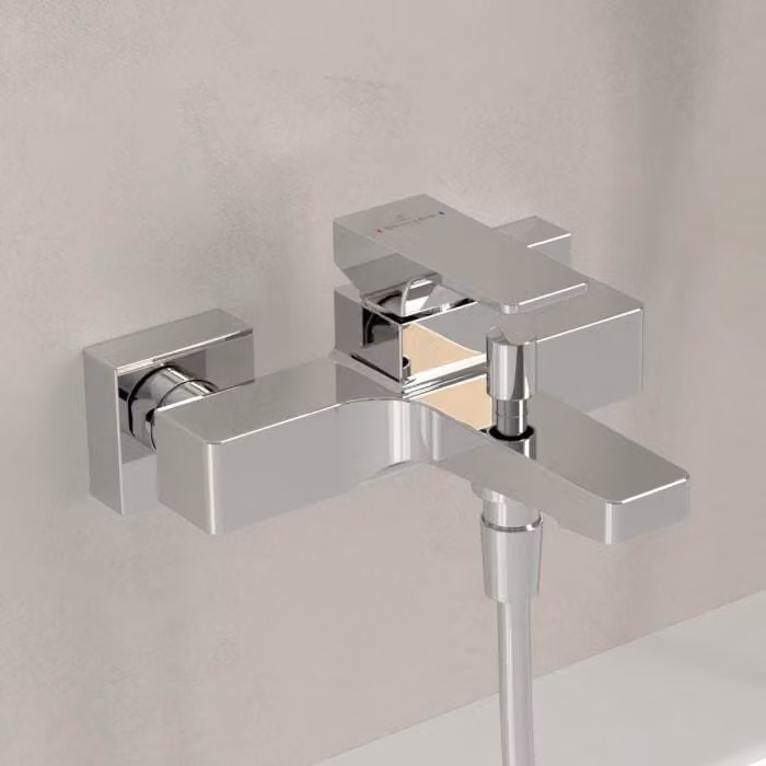 Miscelatore monocomando da parete per vasca Villeroy & Boch, modello Taro