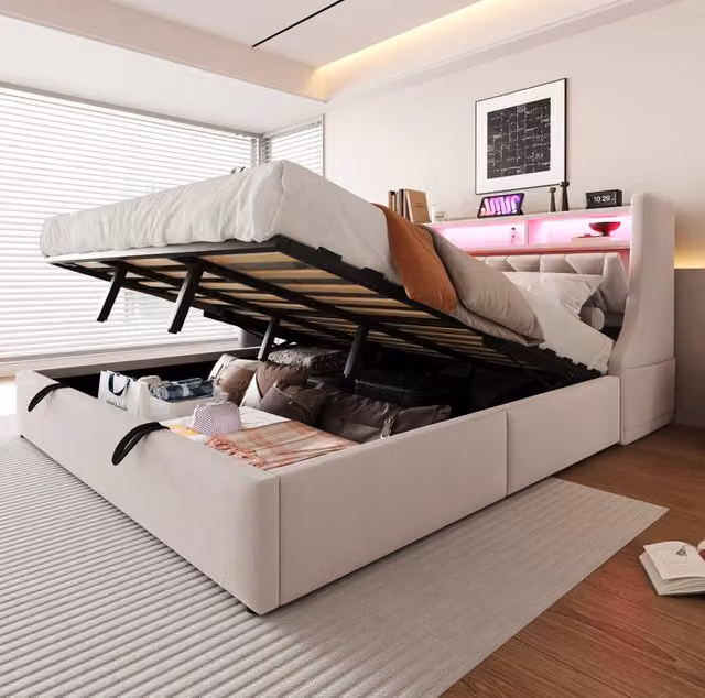 Letto imbottito 180x200 cm con contenitore idraulico, testiera reclinabile con prese USB e illuminazione LED, rivestimento in velluto beige