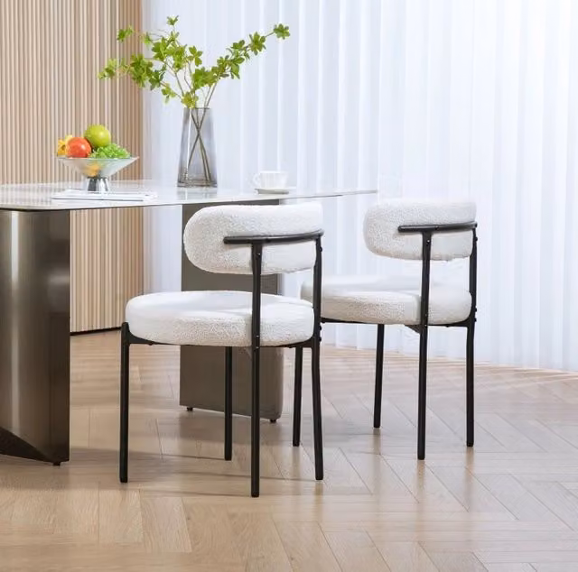 Set di 2 sedie da pranzo imbottite in fleece crema