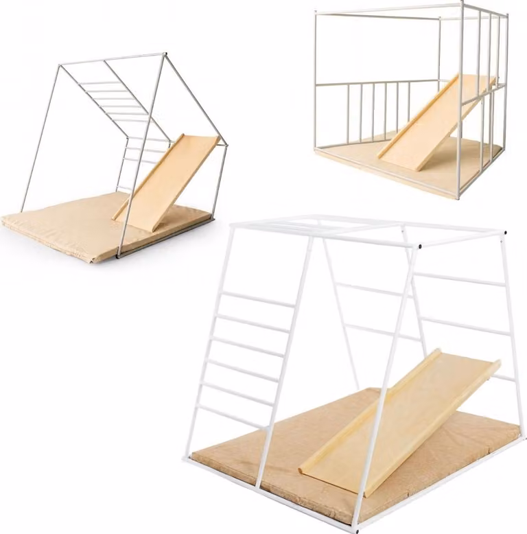 Parco giochi per interni, struttura di arrampicata in metallo per bambini, scivolo per bambini, barre a muro, parete di arrampicata, struttura di arrampicata per la stanza dei bambini