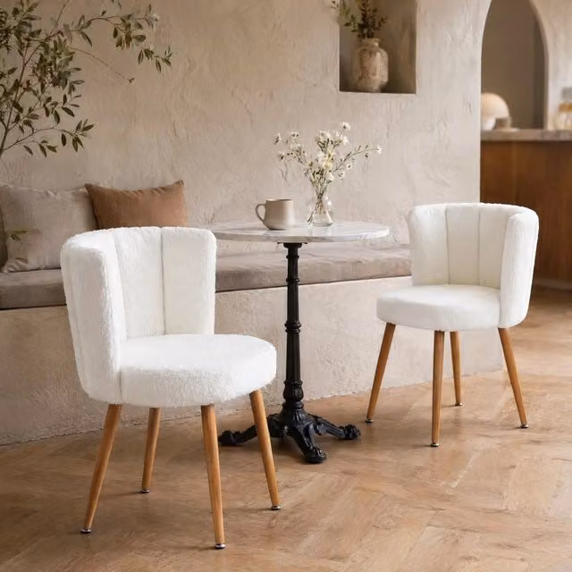 Sedia da pranzo bianca set da 2 – schienale confortevole e gambe effetto legno