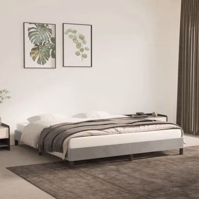 Struttura Letto Design Mania in Velluto Grigio Chiaro con Doghe in Legno L/P/H: 180 x 200 x 25 cm