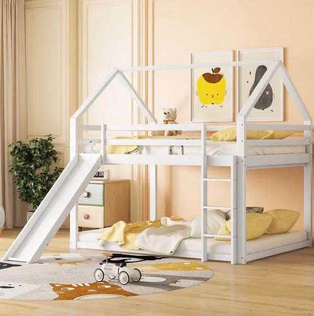 Letto a castello a casetta 140x200 cm con scivolo e scala; pino; bianco