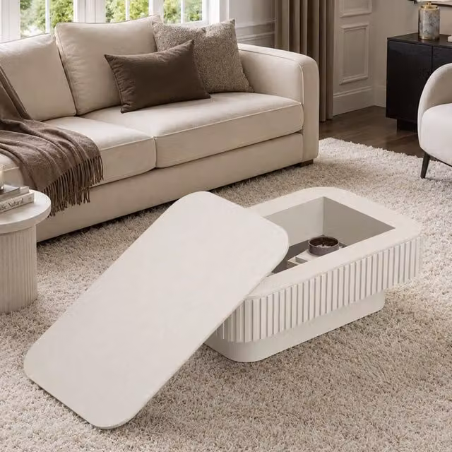 Tavolino basso fisso scanalato con vano contenitore e piano rimovibile in legno e MDF color crema