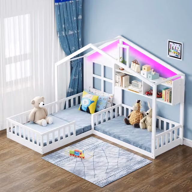 Letto a Casetta 90x200 cm in Legno Massello Bianco con LED; Mensole e Sponde di Sicurezza