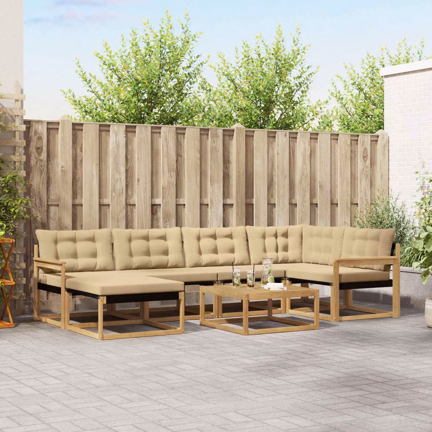 vidaXL Set di divani da esterno 7 pz in legno di acacia con cuscini Bianco e Beige