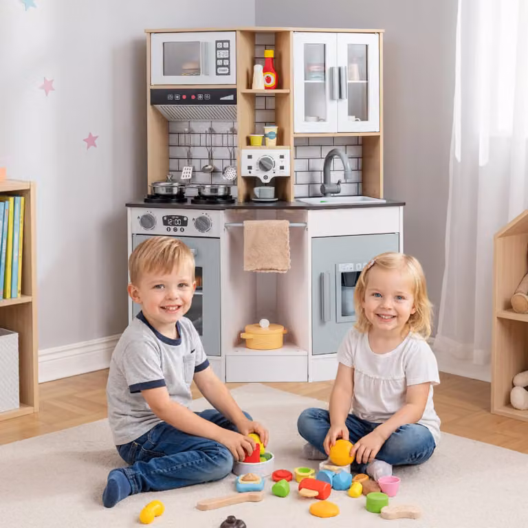 Cucina giocattolo in legno Costway con suoni e luci, completa di fornello, lavandino, cappa, microonde e macchina del caffè, colore grigio