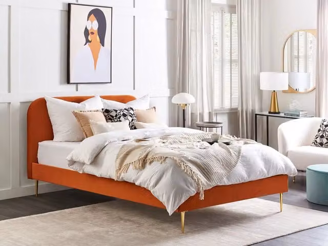 Letto King Size BELIANI in Velluto Arancione con Gambe Dorate e Design Minimalista L: 160 cm, P: 200 cm, H: 109 cm