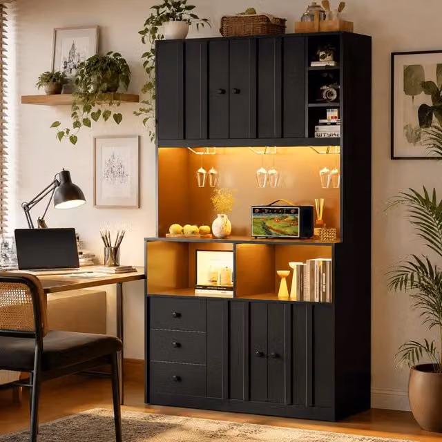 Colonna da cucina LED con vetrina, prese e 3 portabicchieri, ripiano regolabile per cucina, nera, 100 × 40 × 180 cm