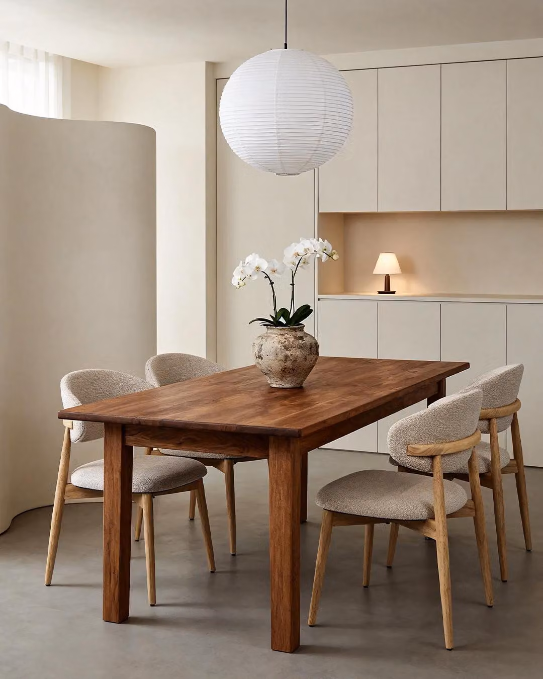 Sedia in legno modello Daphne, struttura in legno