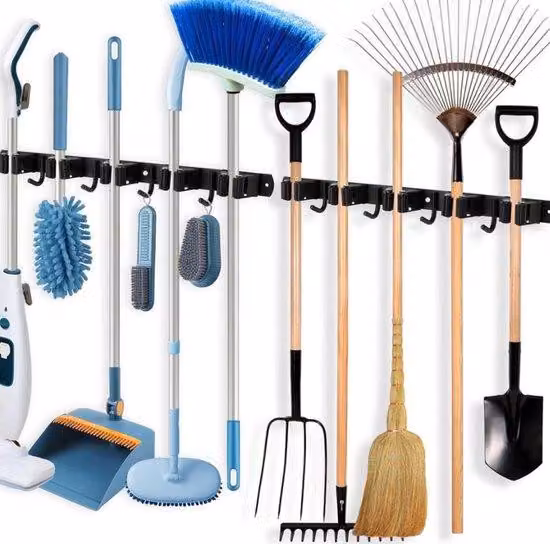 Supporto da parete in acciaio inossidabile per carta vetrata e scope - Organizer per attrezzi da giardino Voolan Heavy Duty - Scaffale da garage autoadesivo con 5 ripiani e 4 ganci