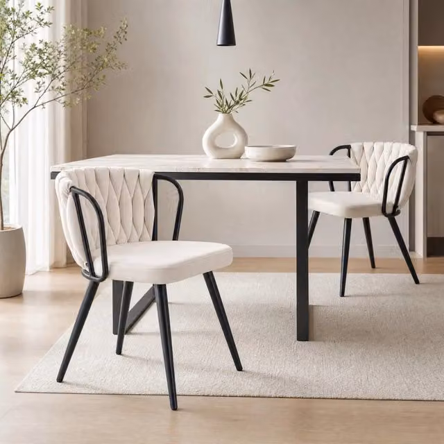Sedia da pranzo imbottita in velluto beige con schienale intrecciato e braccioli MIVRAY con gambe in metallo nero H 76 x L 58 x P 43 cm