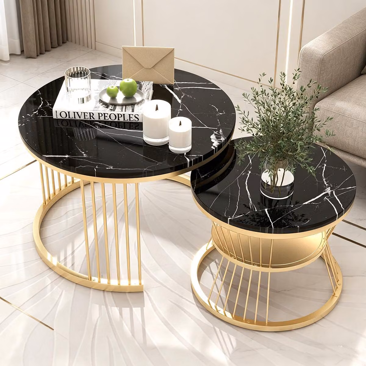 INONEFT, set da 2 tavolini da caffè rotondi, design moderno, ideali per il soggiorno, tavolino rotondo con aspetto marmo e struttura in metallo, colore nero e oro