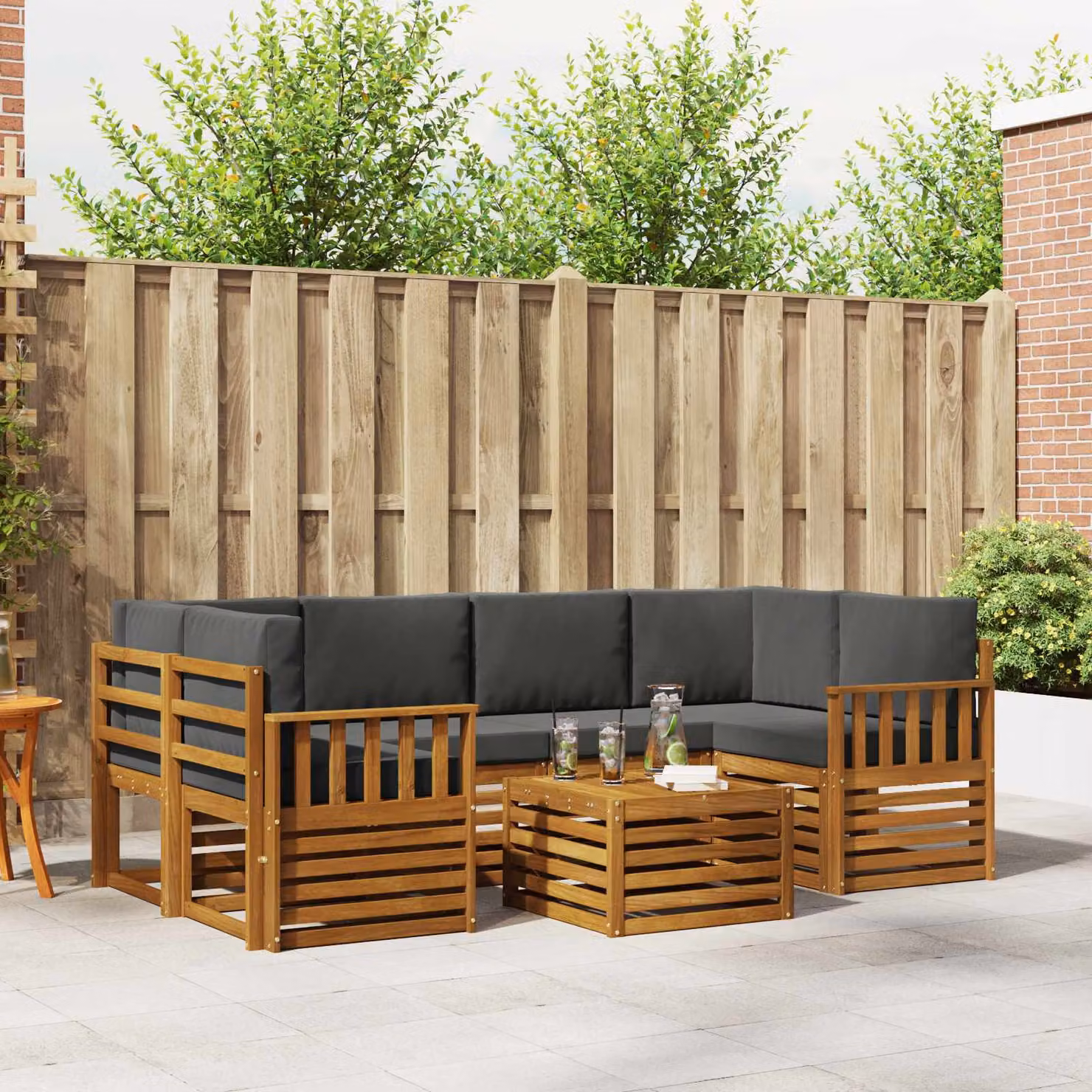 Set di divani da esterno vidaXL a forma di L composto da 7 pezzi in legno di acacia con cuscini, colore marrone, beige e antracite