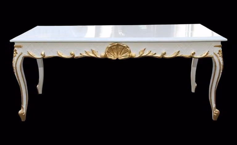 Tavolino da caffè in stile barocco della collezione Casa Padrino, dal look antico, bianco e dorato, dimensioni 120 x 60 x 52 cm