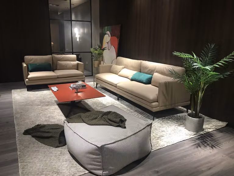 Luxus Designer Sitz Garnitur Sofa Couch Polster Set Leder 3+2 Italien