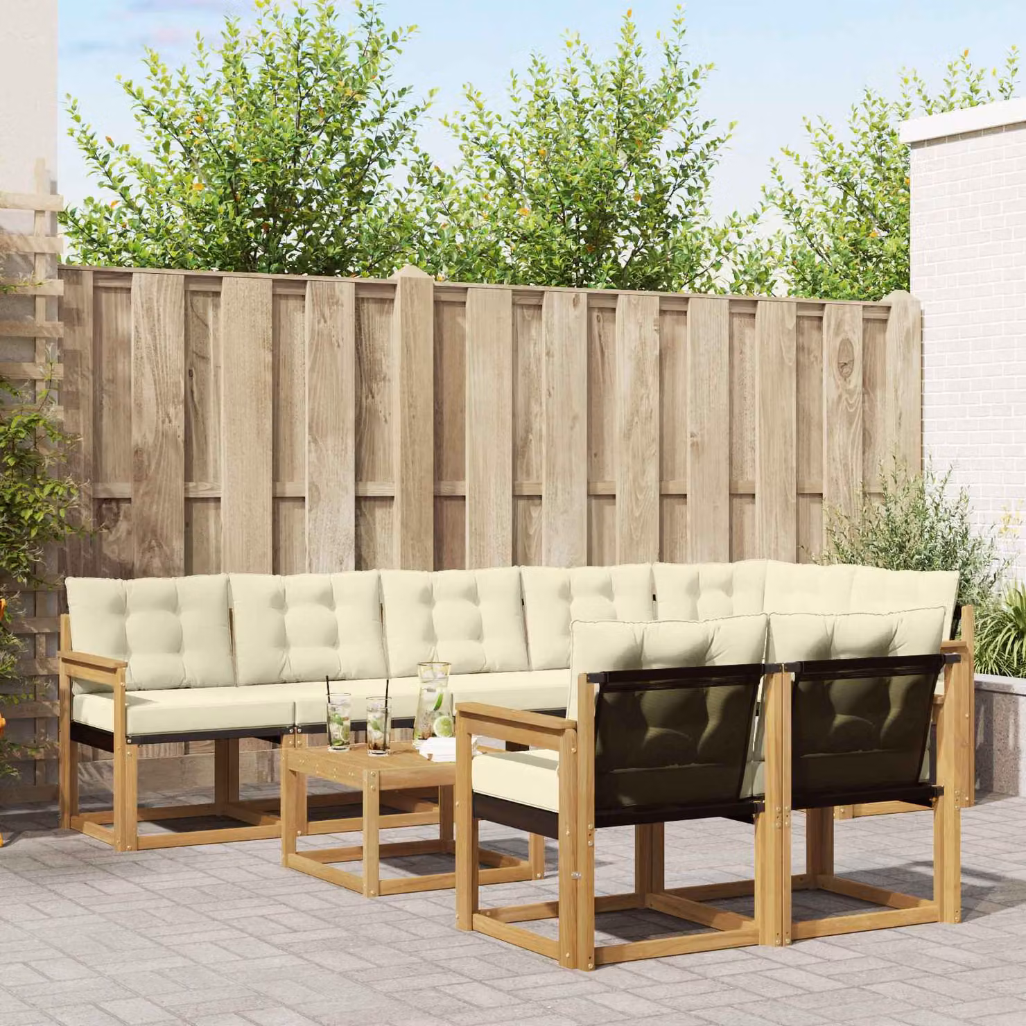 vidaXL Set di divani da esterno a L in legno di acacia con tavolino e cuscini, Bianco, Beige e Marrone