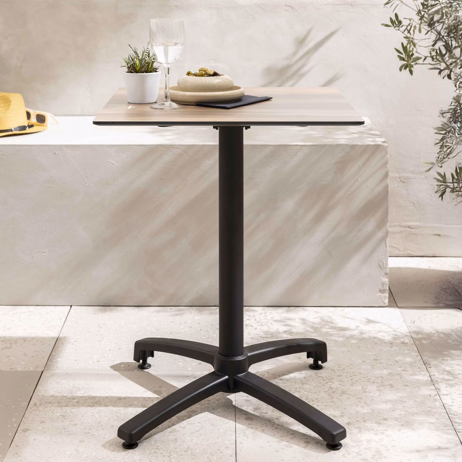 Tavolo da giardino reclinabile 70cm in laminato effetto rovere scuro - Oviala Opéra