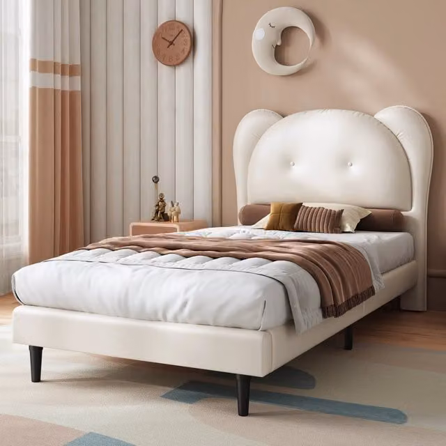 Letto imbottito singolo per bambini MODFU con testiera a forma di animale in ecopelle beige L/P/H: 90 x 200 cm